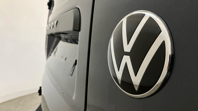 Volkswagen Caddy Cargo C20 Diesel 2.0 TDI 102 Commerce Plus Van [Assistance] - Image 26